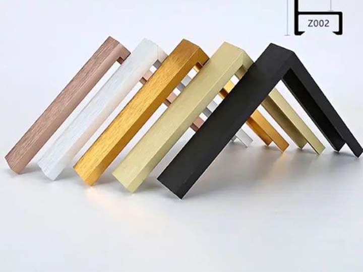 Aluminum picture frame extrusions